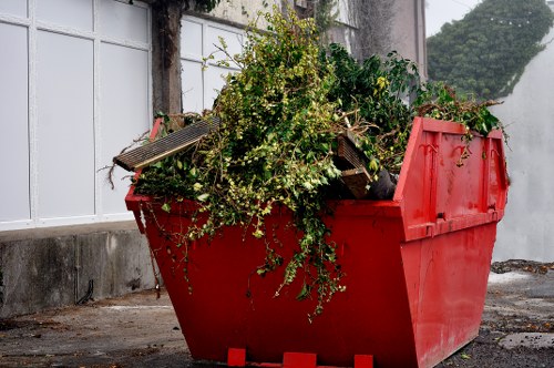 Midi skip for medium-sized waste